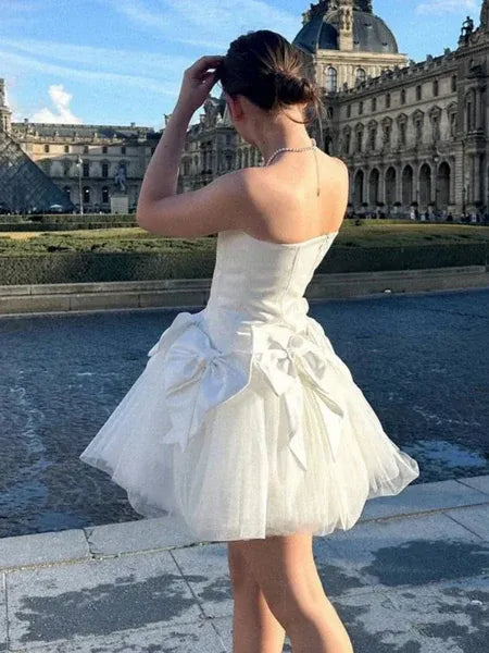 Romantic A-Line Strapless Bow Satin Tulle White Short Homecoming Dress