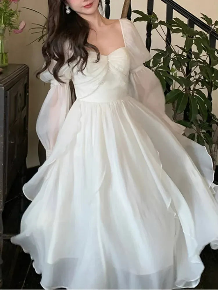 Romantic A-Line Sweetheart-Neck Long-Sleeve Sheer Chiffon Ivory Floor-Length Evening Dress for Women