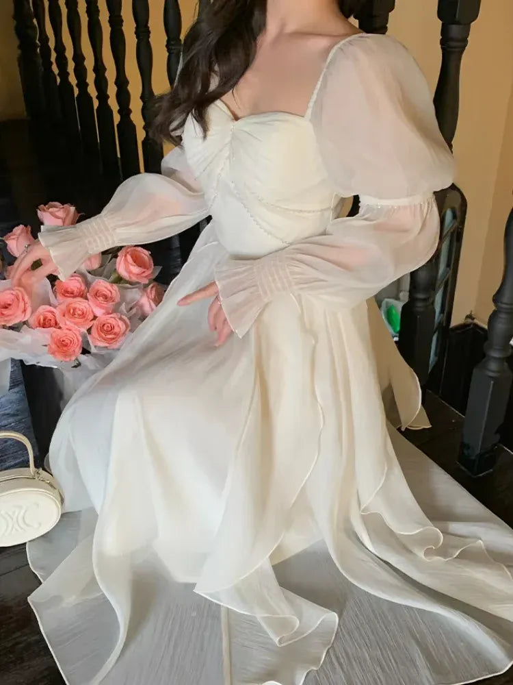 Romantic A-Line Sweetheart-Neck Long-Sleeve Sheer Chiffon Ivory Floor-Length Evening Dress for Women