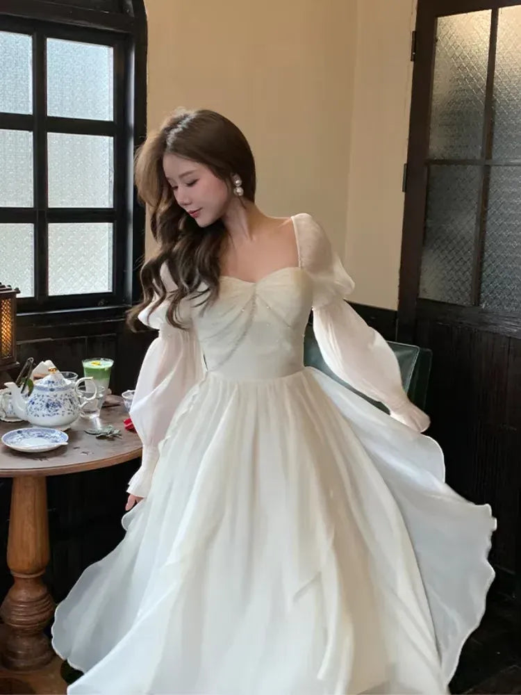 Romantic A-Line Sweetheart-Neck Long-Sleeve Sheer Chiffon Ivory Floor-Length Evening Dress for Women