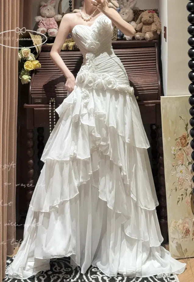 Romantic A-Line Sweetheart Neck Sleeveless Floral White Maxi Wedding Dress for Women Ready to Ship