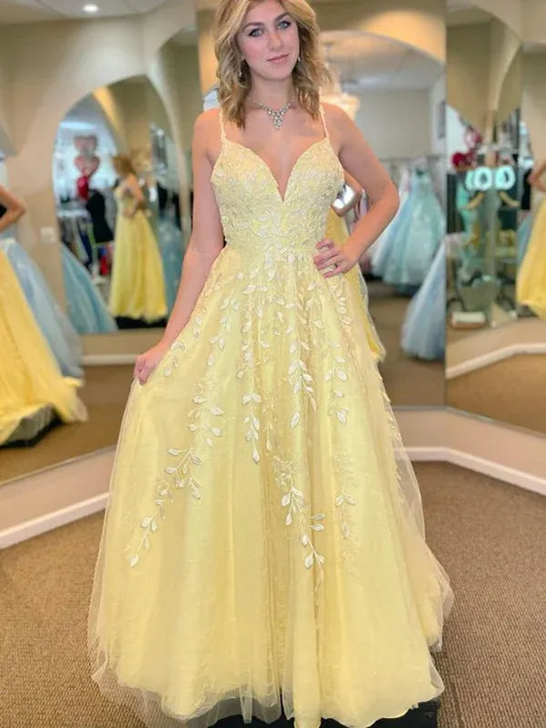 Romantic A-Line V-Neck Floral Appliques Lace Tulle Pale Yellow Floor-Length Prom Dress