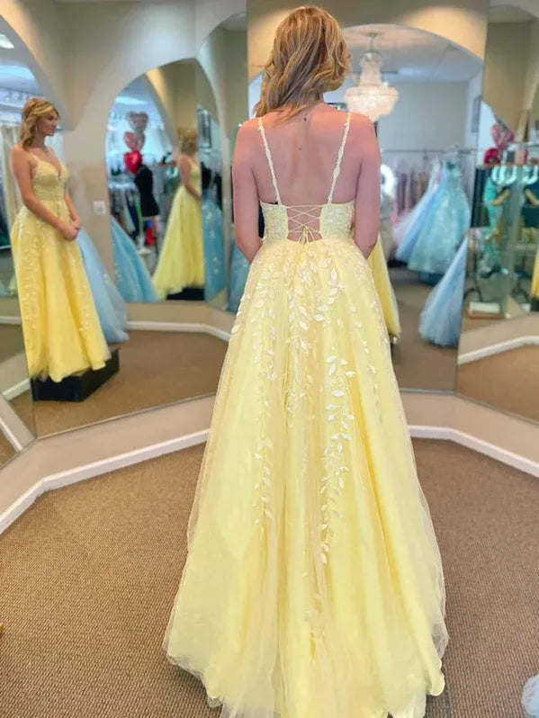 Romantic A-Line V-Neck Floral Appliques Lace Tulle Pale Yellow Floor-Length Prom Dress