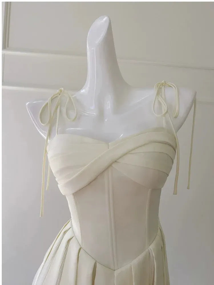 Romantic A-line Sweetheart Sleeveless Pleated Ivory Mini Homecoming Dress For Women Ready To Ship