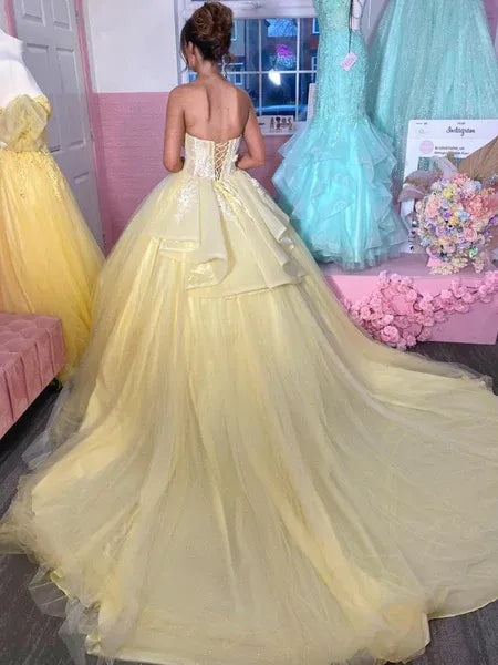 Romantic Ball Gown Sweetheart Corset Lace Applique Tulle Yellow Train Prom Dress