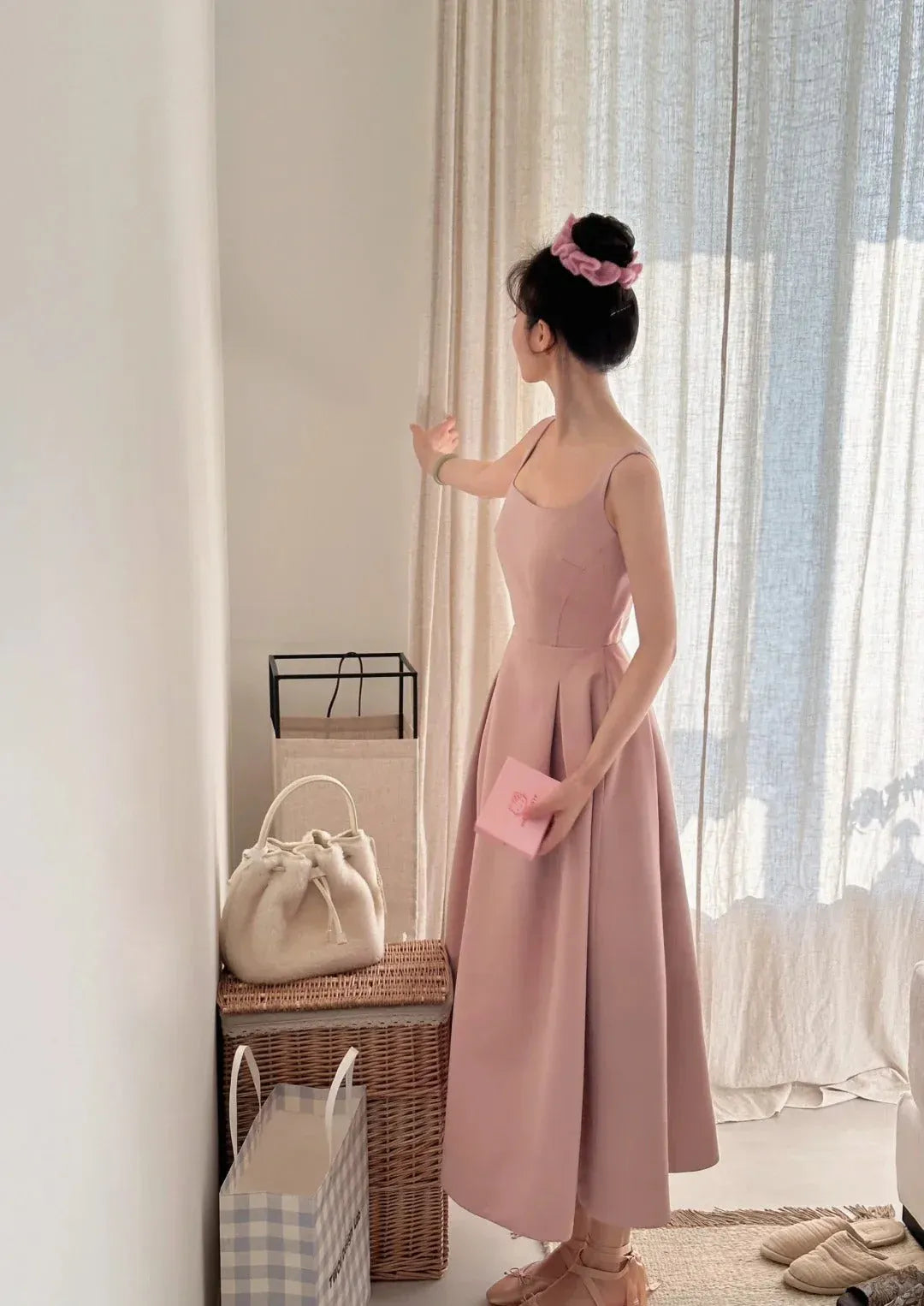 Romantic Ballgown Square-Neck Sleeveless Blush Satin Maxi Prom Dress for Women ready to ship