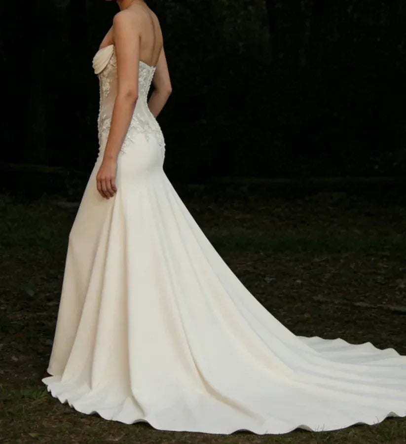 Romantic Mermaid Strapless Sleeveless Lace Ivory Maxi Wedding Dress for Women Custom