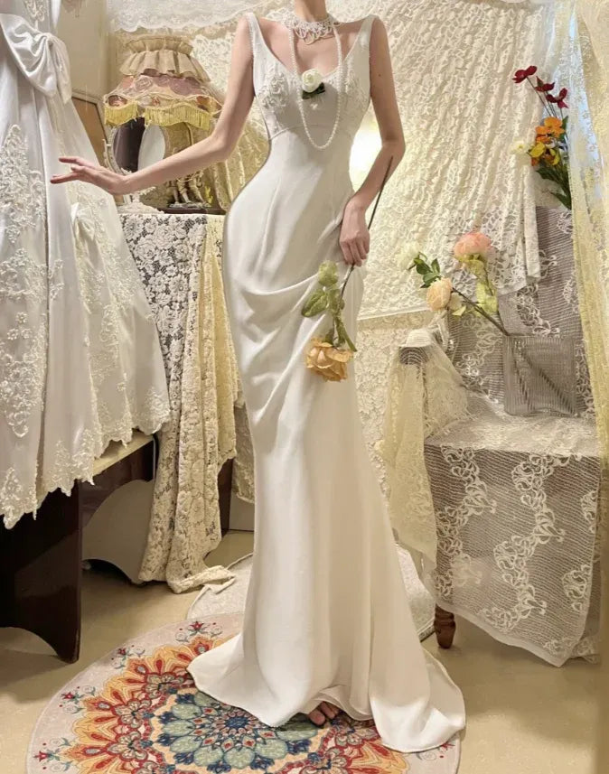Romantic Mermaid V-Neck Sleeveless Lace White Maxi Prom Dress for Women Ready to Ship