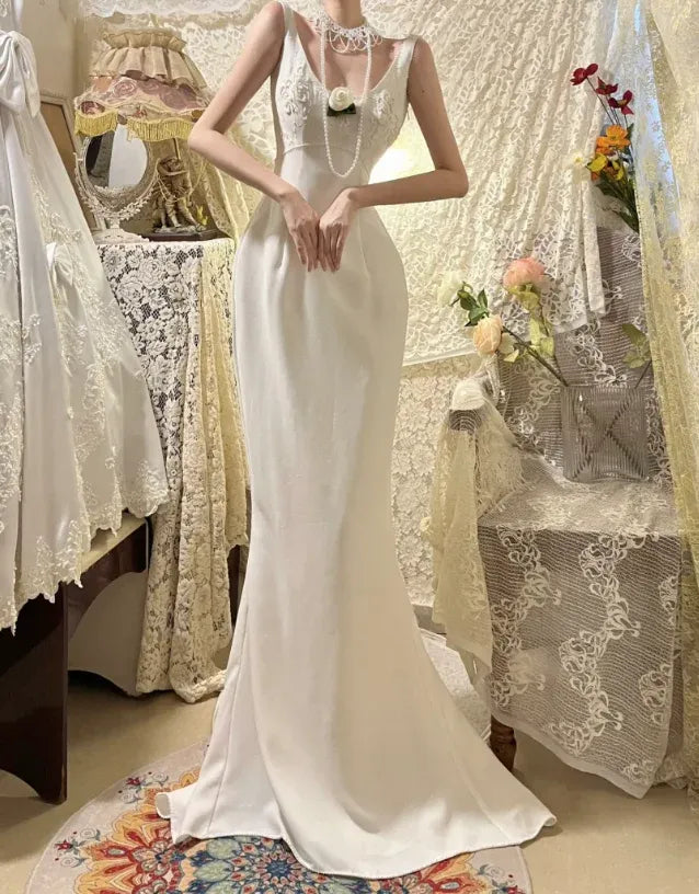 Romantic Mermaid V-Neck Sleeveless Lace White Maxi Prom Dress for Women Ready to Ship