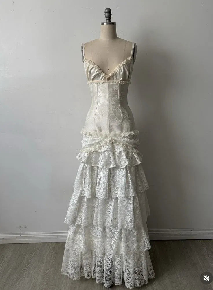 Romantic Spaghetti Strap Tiered Lace Ivory Floor Length Wedding Dress For Bride For Sale