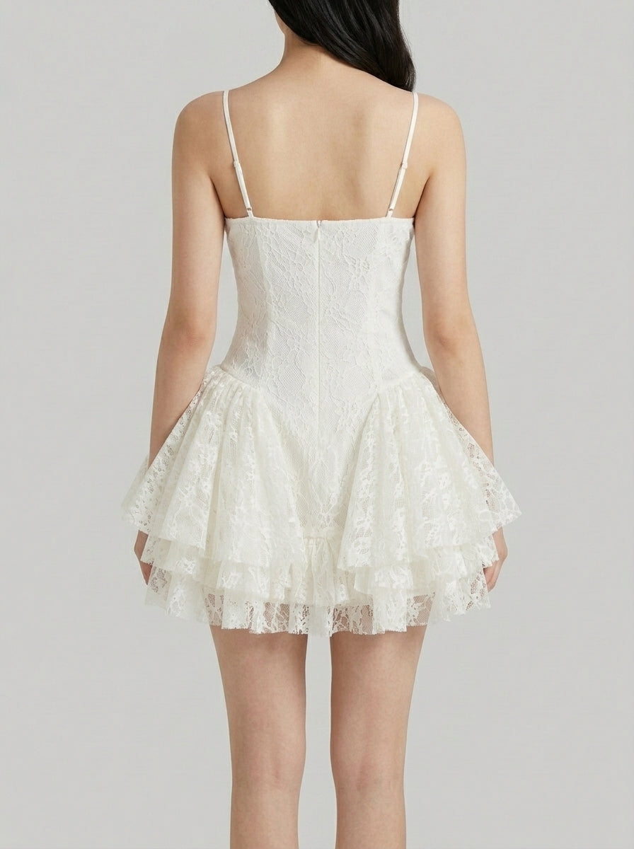 Romantic A-Line Spaghetti Straps Floral Tiered Lace White Short Homecoming Dress