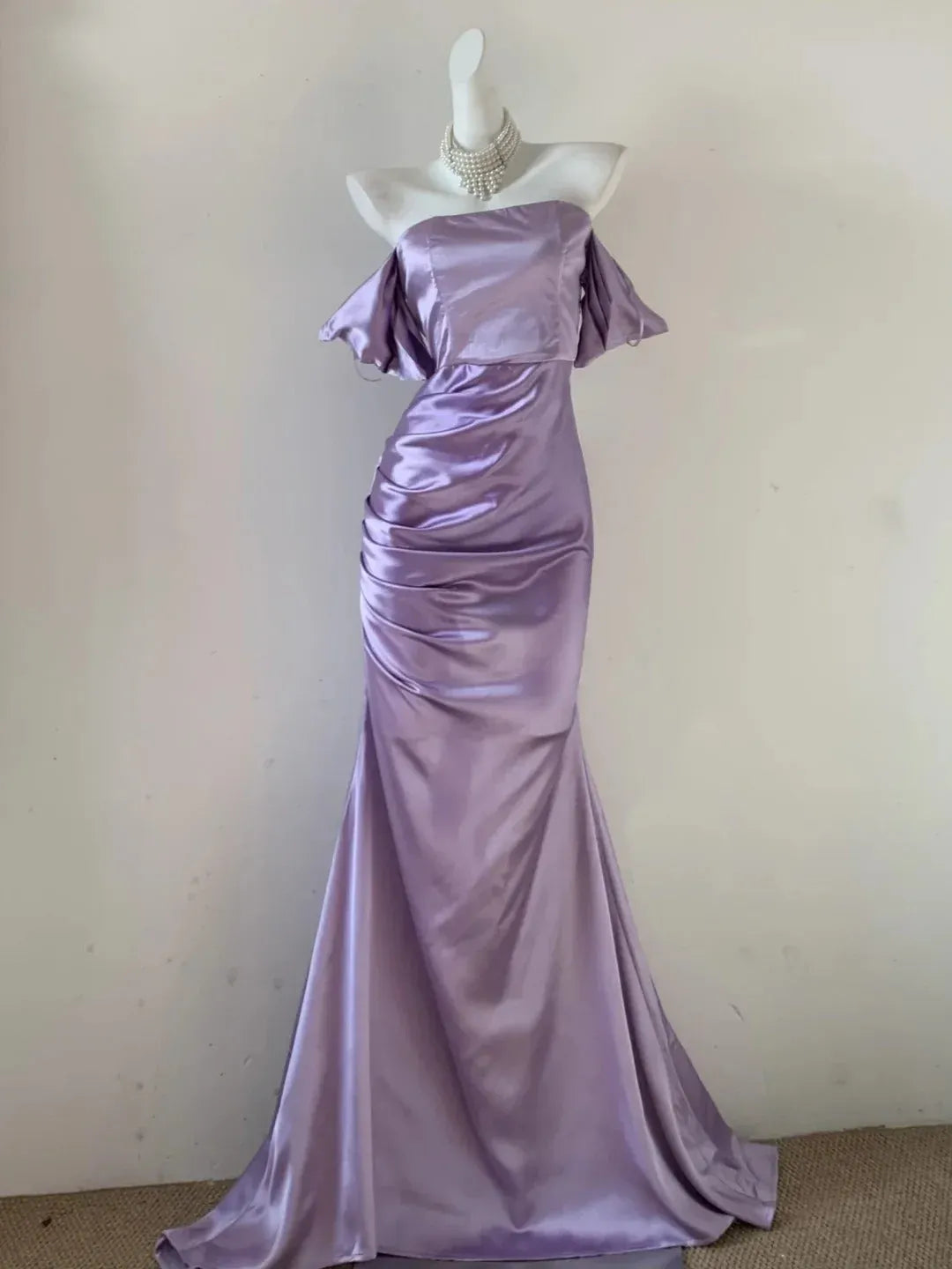 Simple Mermaid/Trumpet Strapless Sleeveless Satin Floor-Length Prom Dress