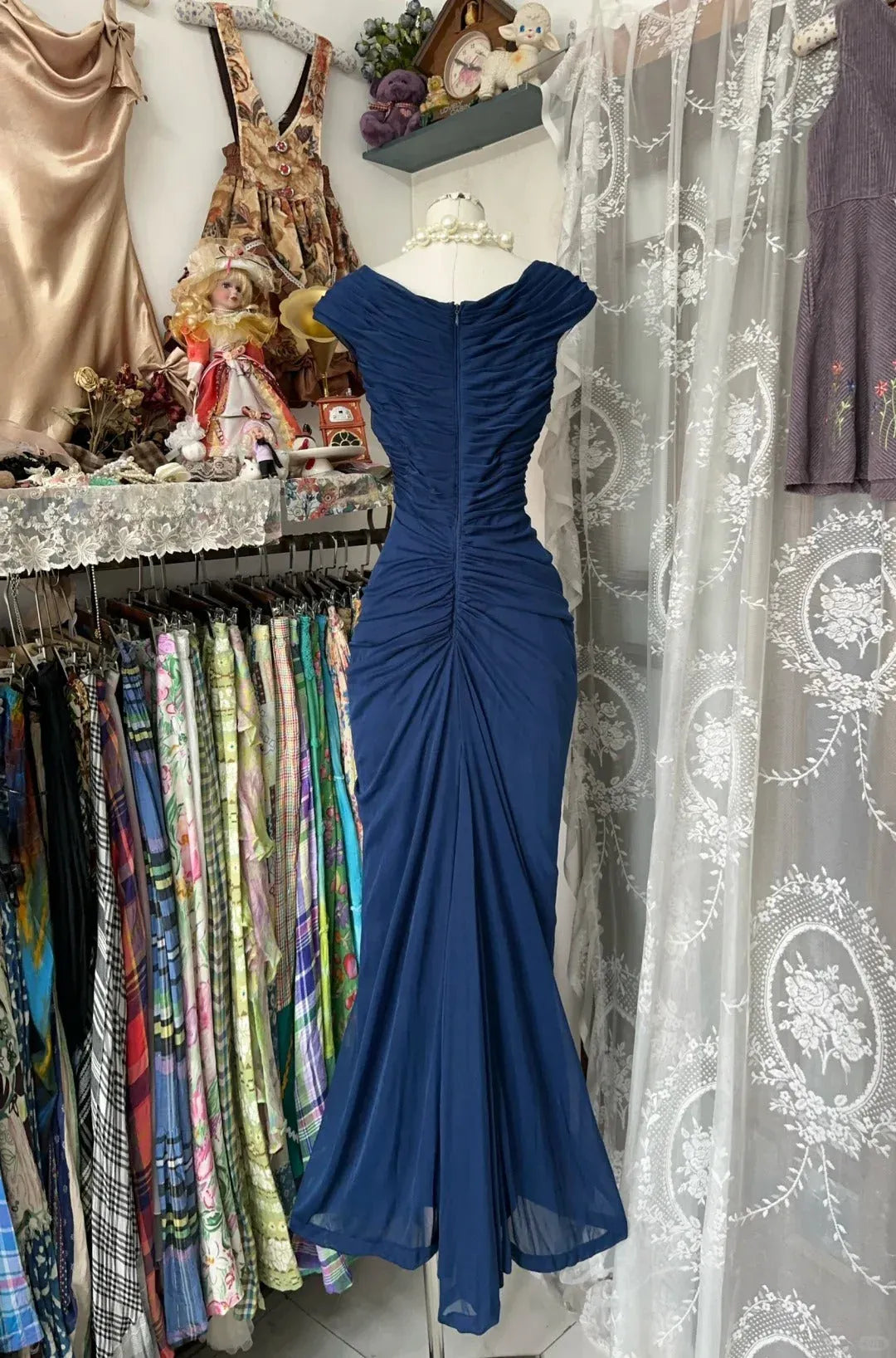 Sleek Mermaid V-Neck Short-Sleeve Ruched Royal Blue Maxi Prom Dress for Women Custom