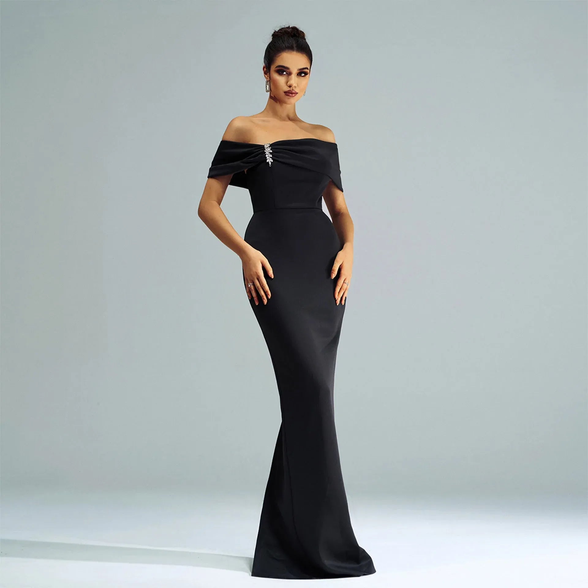 Sleek Satin Long Evening Dress Black Off-Shoulder Mermaid-Silhouette for Women