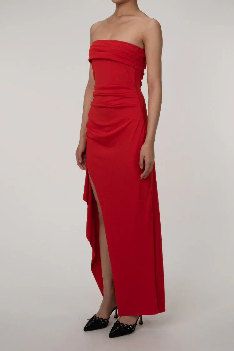 Sleek Stretch Maxi Evening Dress in Red – Strapless Ruched Sleeveless for Women