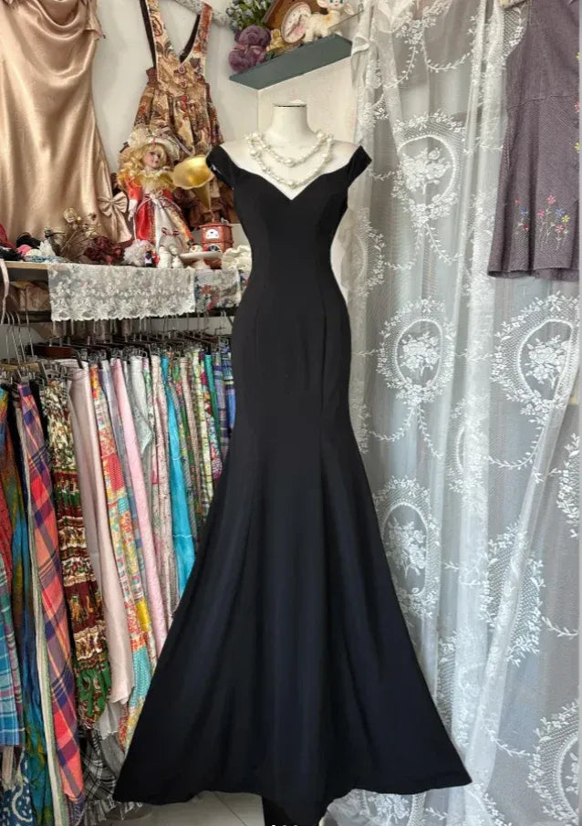Sophisticated Mermaid Off-Shoulder Sleeveless Fitted Black Maxi Prom Dress for Women Hot Sale