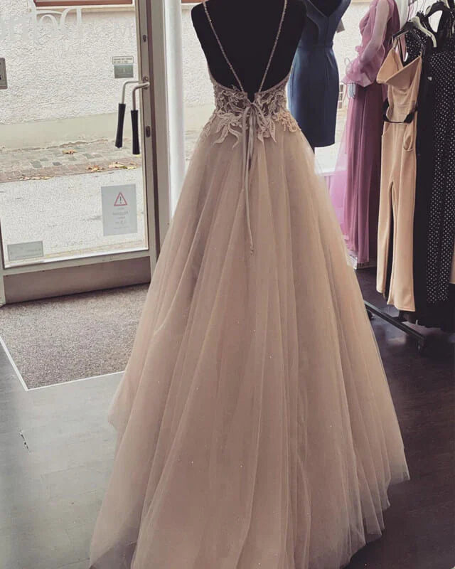 Spaghetti Straps Tulle Prom Dresses Deep V Neck Appliques