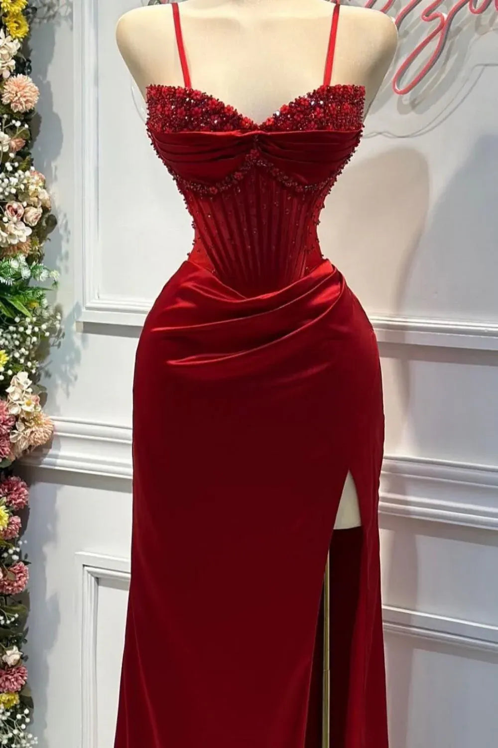 Sparkling Satin Long Evening Dress Red Sweetheart Sleeveless Party Gown for Women