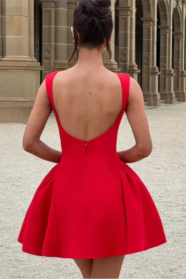 Stunning A-Line Bateau Sleeveless Scoop Back Pleated Red Short Homecoming Dress