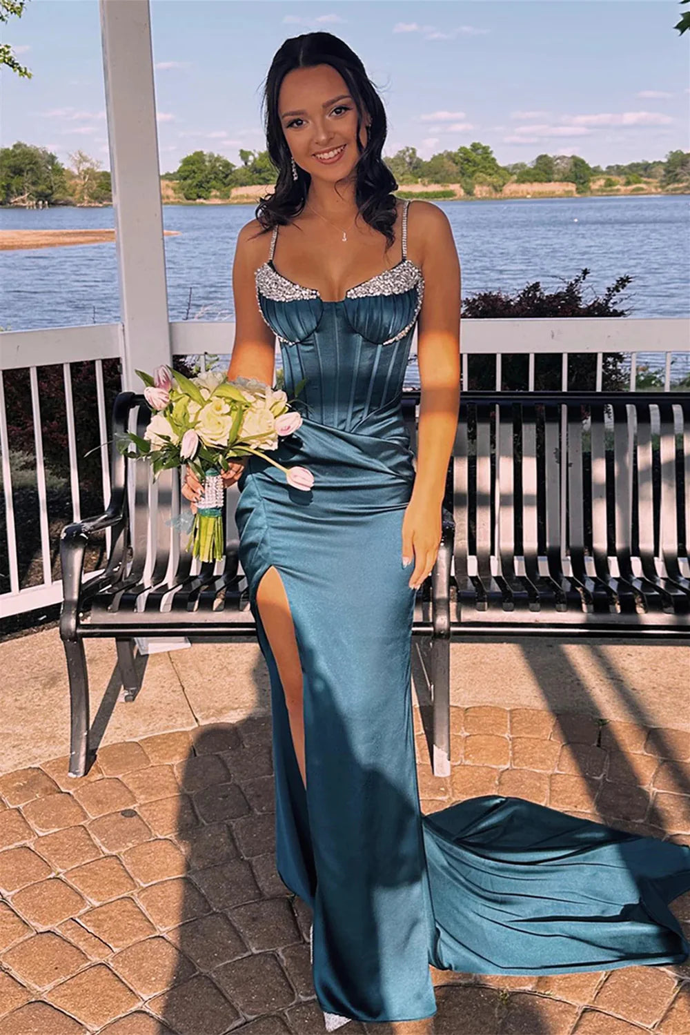 Styish Mermaid Spaghetti Straps Corset Green Prom Dress With Beaded