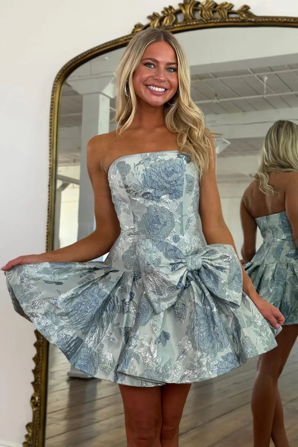 Stylish A Line Strapless Printed Jacquard Grey Blue Short Homecoming Dress