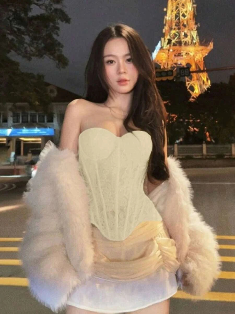 Stylish A-Line Sweetheart Corset Ruched Lace Ivory Mini Homecoming Dress