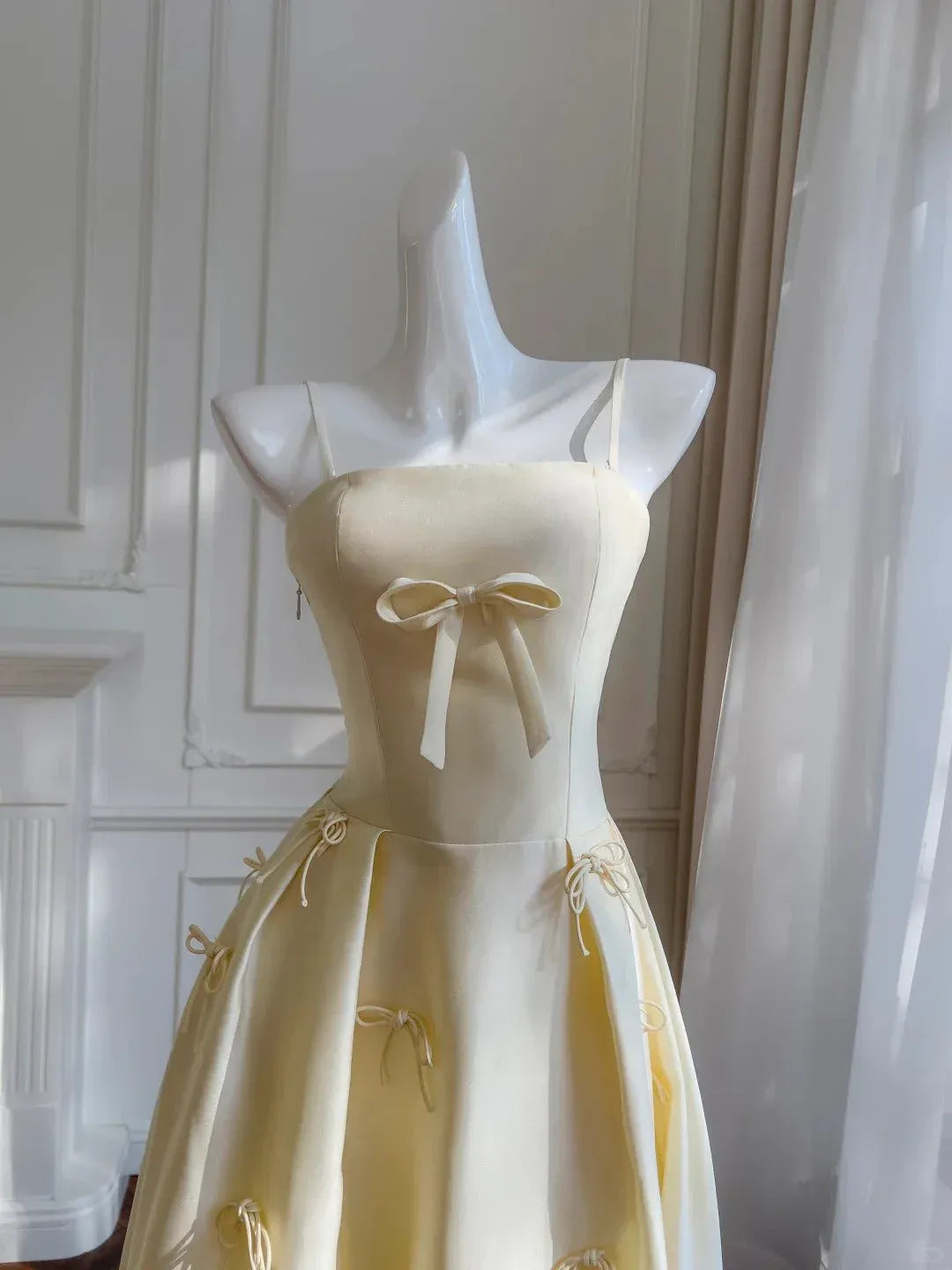 Sweet Ball Gown Spaghetti Straps Bow Detail Cream Midi Prom Dress For Sale