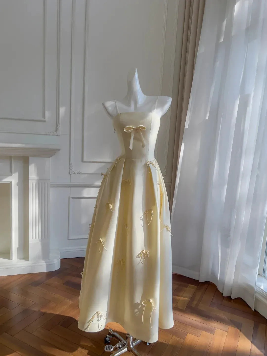 Sweet Ball Gown Spaghetti Straps Bow Detail Cream Midi Prom Dress For Sale