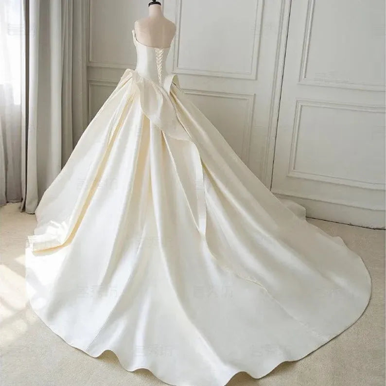 Timeless Ball Gown Strapless Sleeveless Bow Ivory Maxi Wedding Dress for Women Custom
