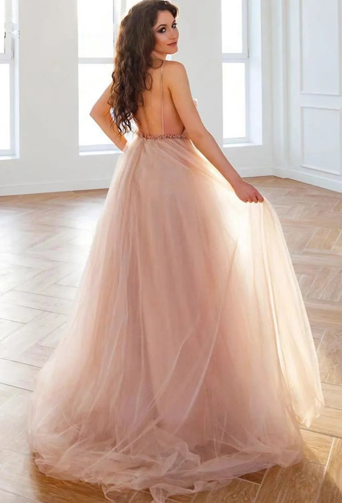 Trendy A-Line V-Neck Sleeveless Appliques Chapel Train Prom Dress