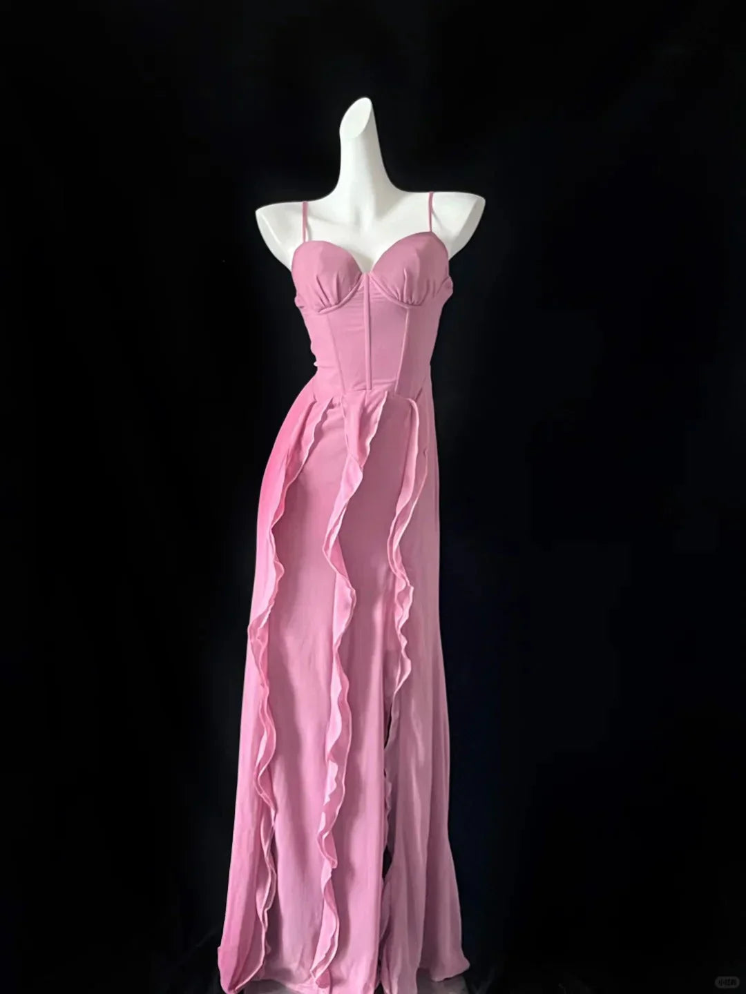 Unique A-Line Spaghetti Straps Sleeveless Chiffon Floor-Length Prom Dress