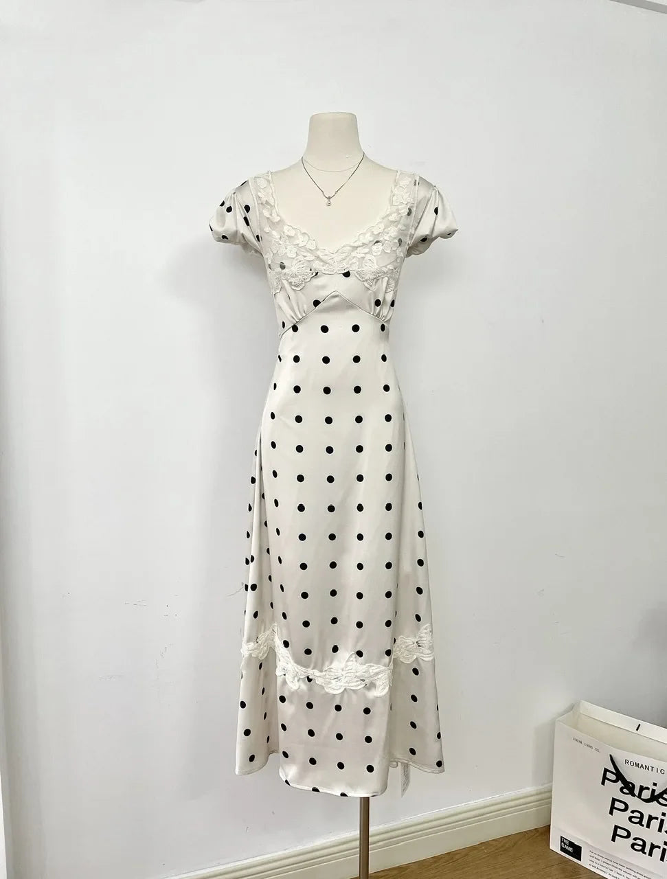 V Neck Short Sleeves Polka Dot Satin Lace Maxi Prom Dress for Women