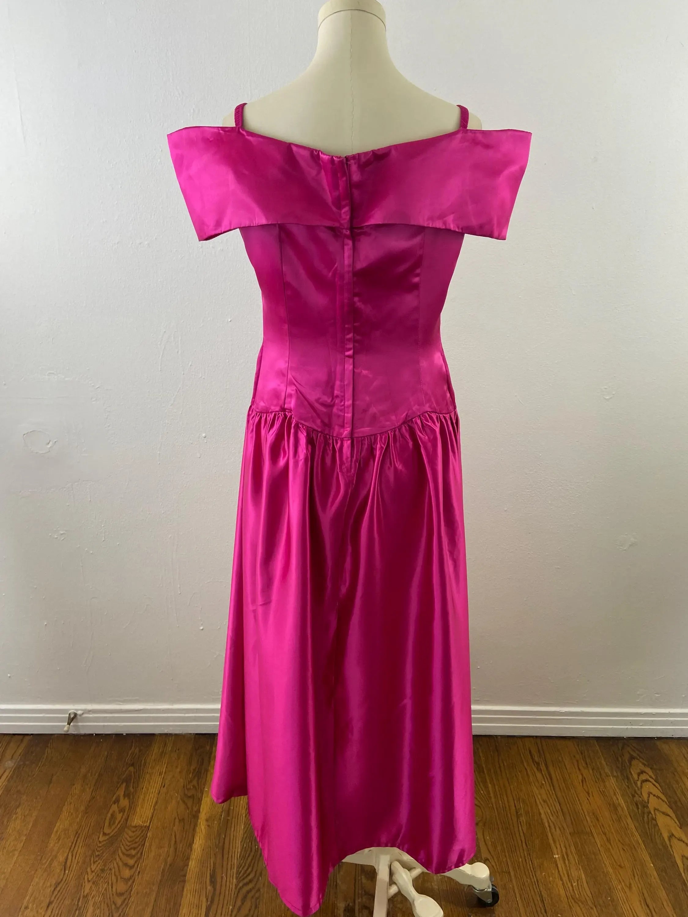 Vibrant A-Line Off-Shoulder Bow Fuchsia Tea-Length Prom Dress For Women