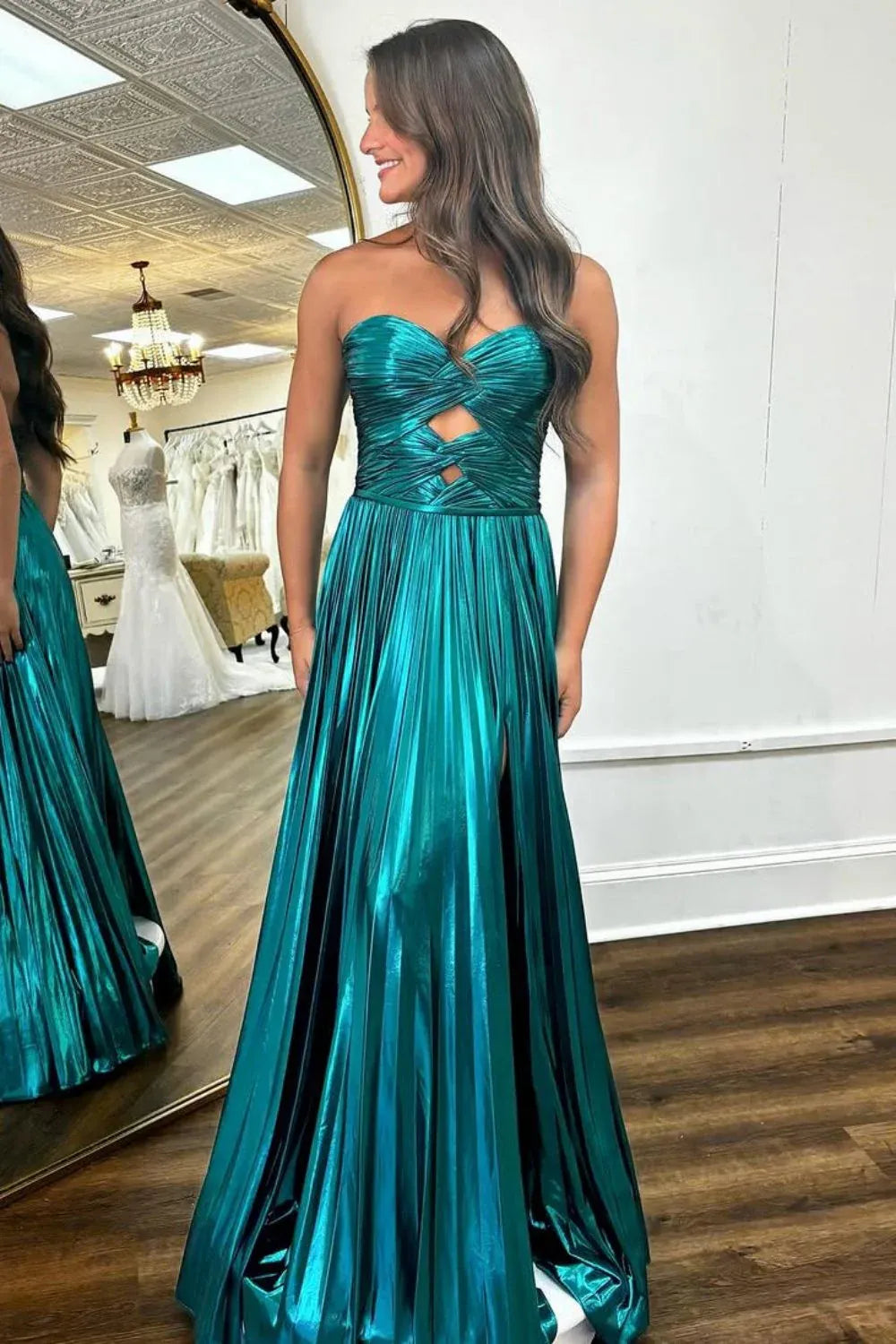 Vibrant A-line Sweetheart Sleeveless Ruched Metallic Teal Floor-Length Evening Dress For Women