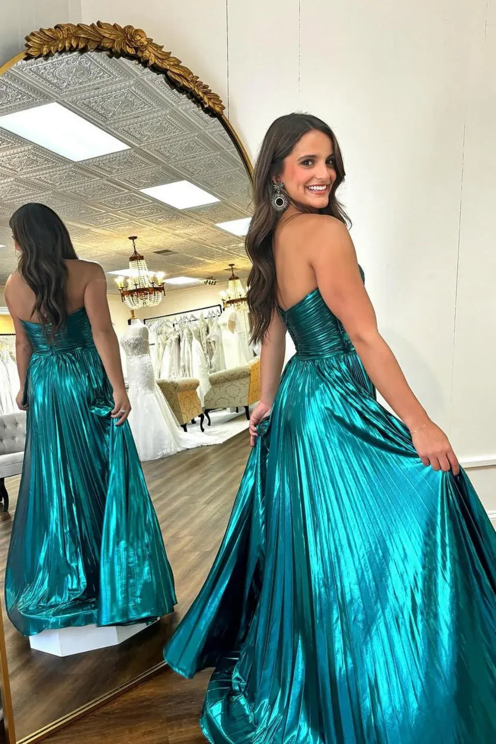 Vibrant A-line Sweetheart Sleeveless Ruched Metallic Teal Floor-Length Evening Dress For Women