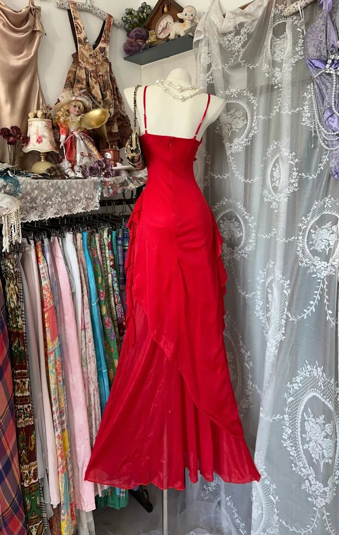 Vintage-Chic Mermaid Spaghetti-Strap Ruffled Chiffon Red Maxi Evening Dress for Women
