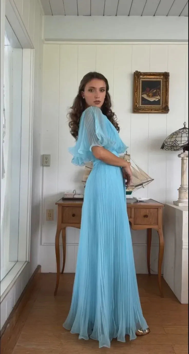 Vintage A-Line Round Neck Short-Sleeve Pleated Sky Blue Maxi Prom Dress for Women Ready to Ship