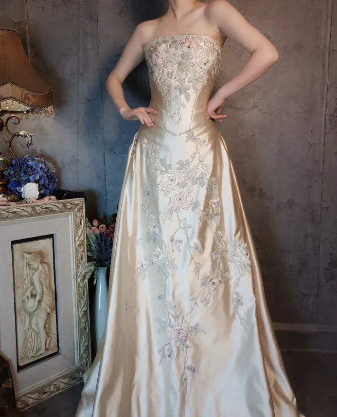 Vintage A-line Sweetheart Sleeveless Floral Appliqu¨¦ Champagne Floor-length Prom Dress for Women Ready to Ship