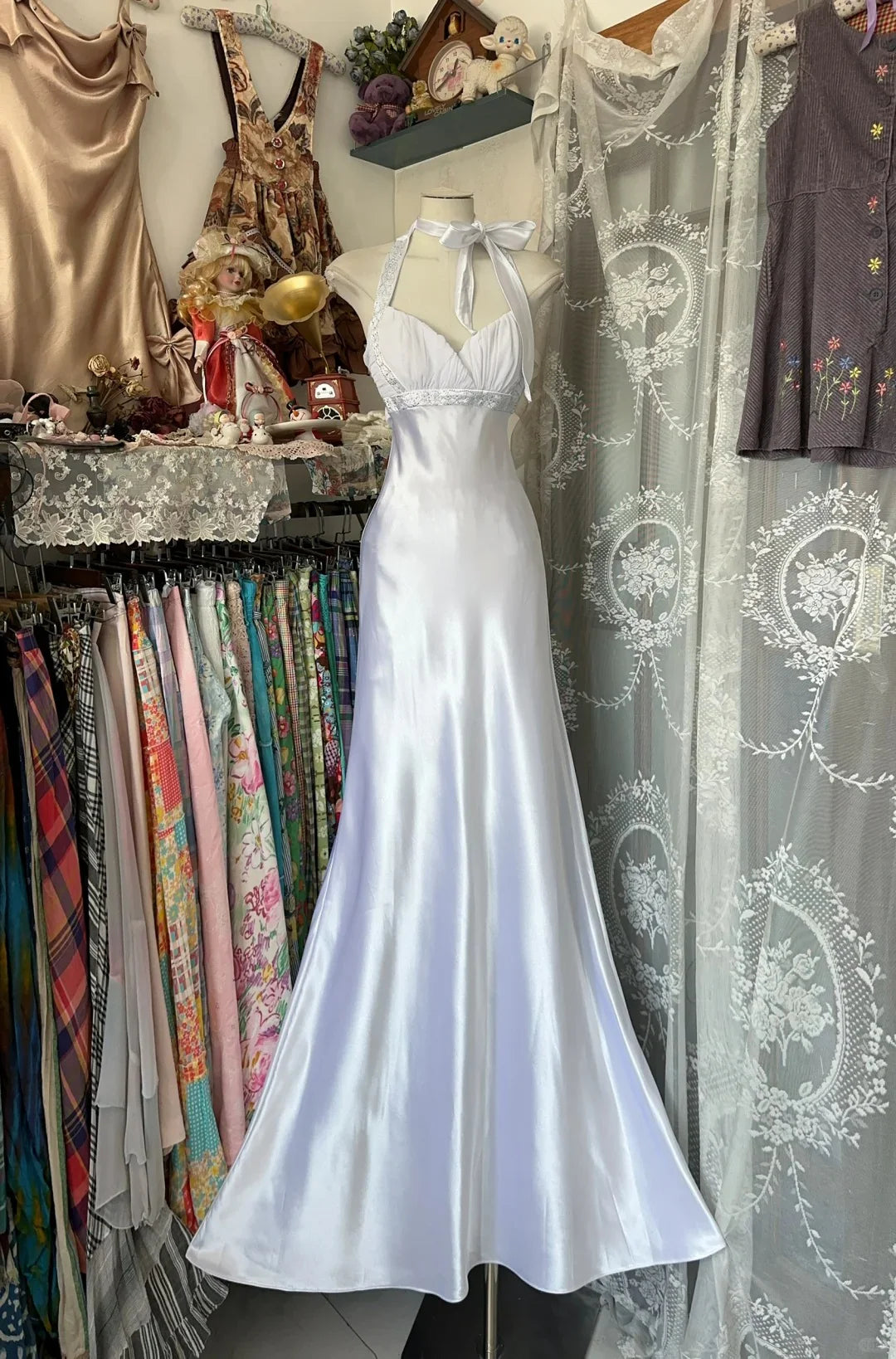 Vintage Mermaid Halter White Long Prom Dress Evening Dress With Beaded