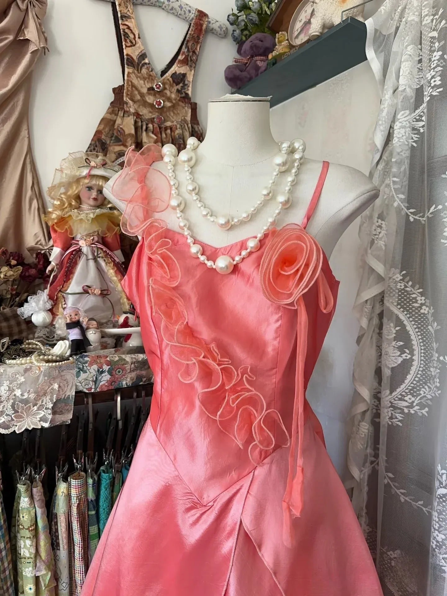 Whimsical A-Line Square-Neck Sleeveless Bow-Rose-Accent Coral Long Prom Dress for Women Ready to Ship