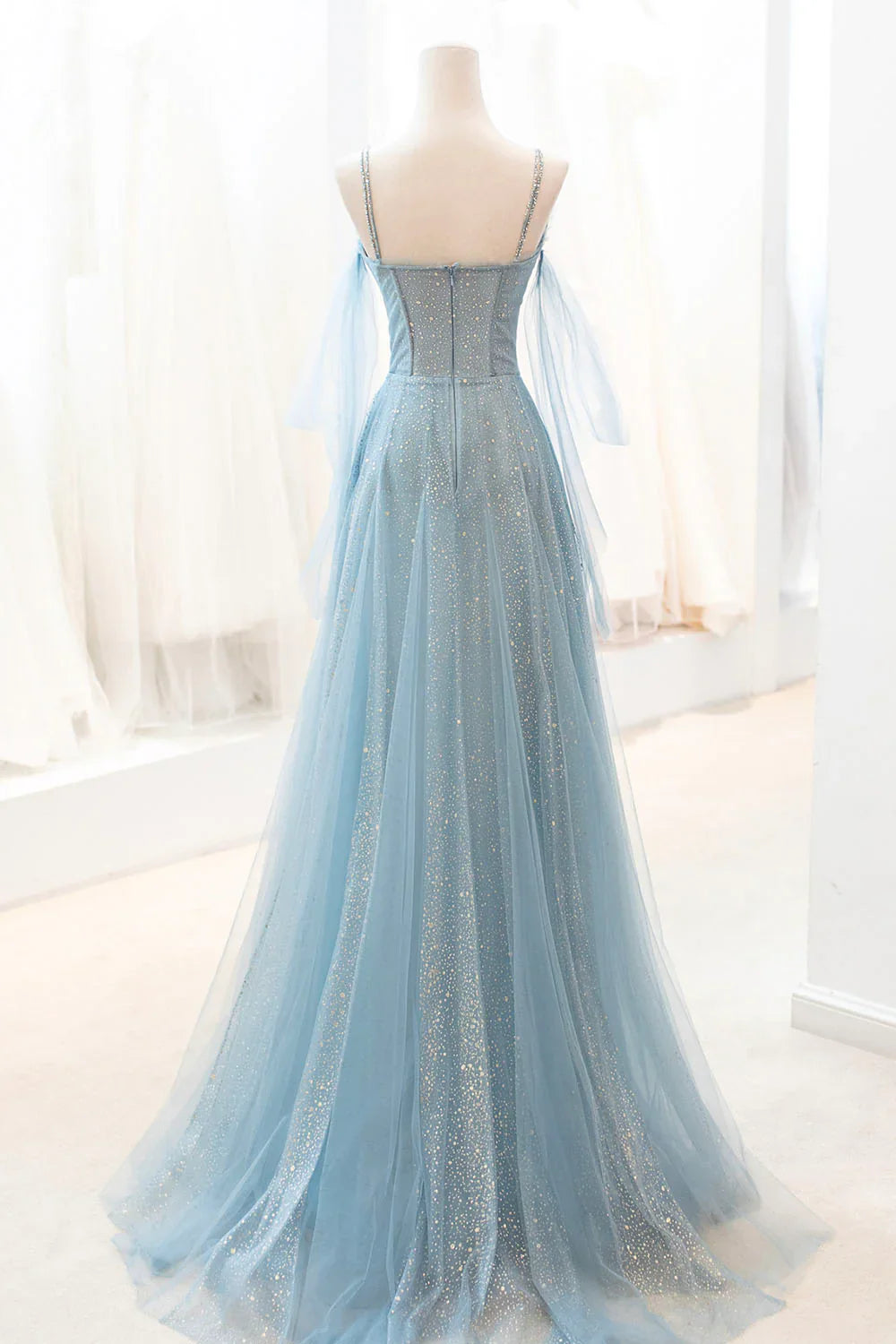 V-Neck Blue Spaghetti Strap Tulle Long Prom Dress