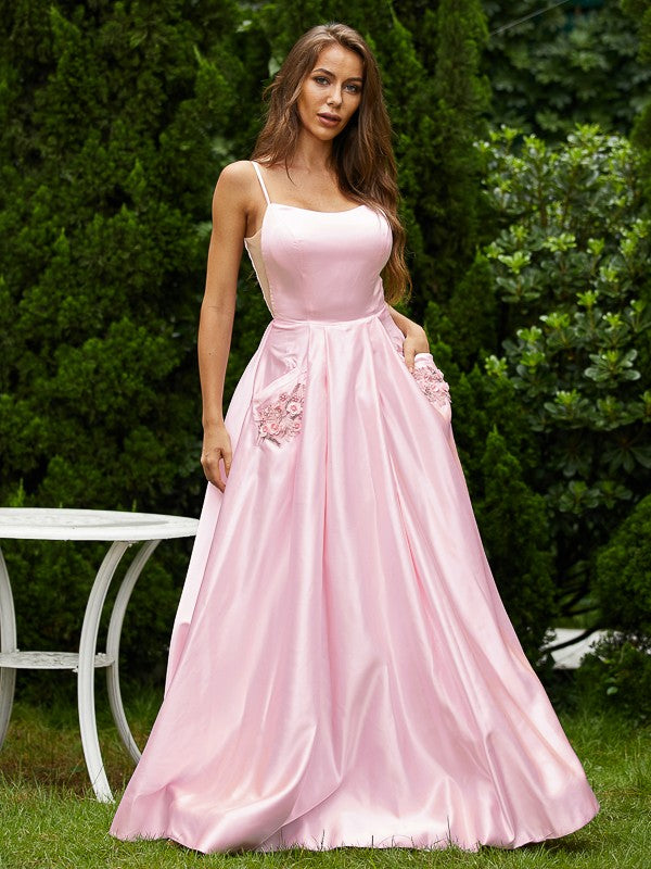 Applique Spaghetti Straps Sleeveless Floor-Length Dresses