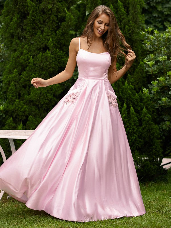 Applique Spaghetti Straps Sleeveless Floor-Length Dresses