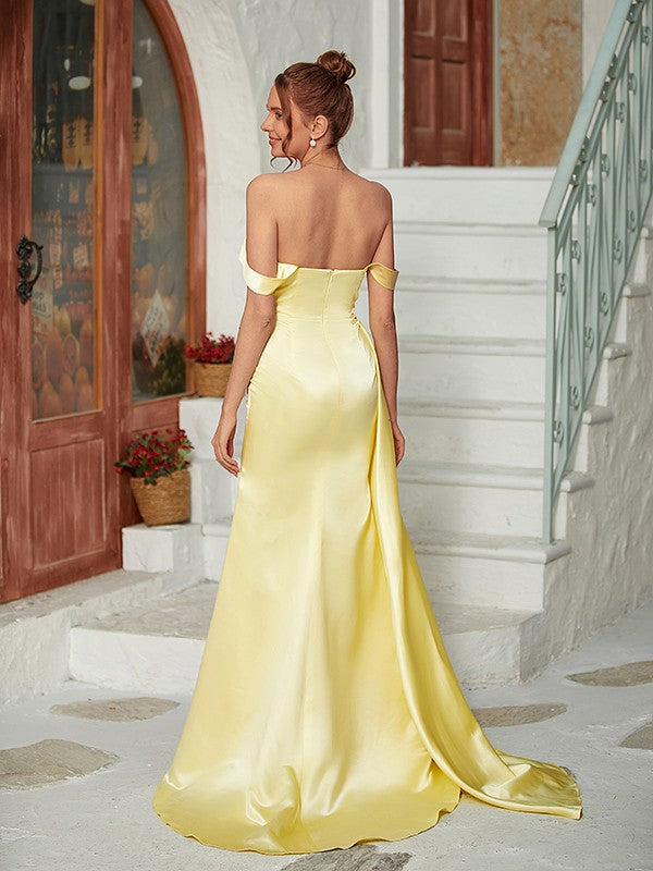 Off-the-Shoulder Sleeveless Sweep/Brush Train Dresses