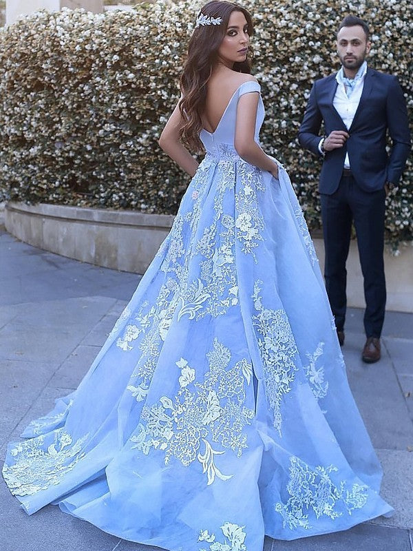 Sleeveless Off-the-Shoulder Applique Tulle Sweep/Brush Train Dresses