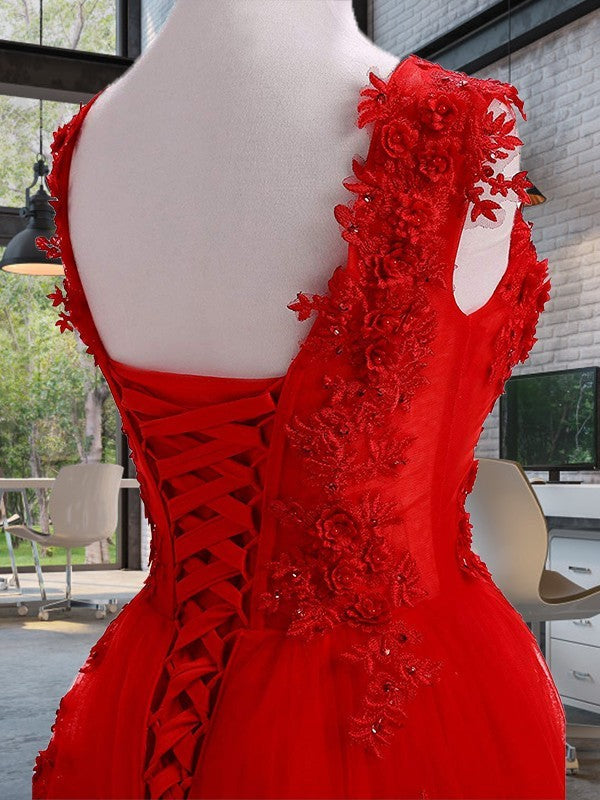 Scoop Sleeveless Sweep/Brush Train Applique Tulle Dresses